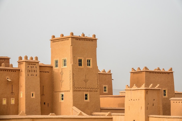 Free Photo historical buildings in morocco