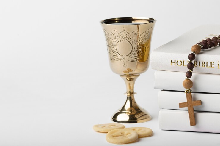 Free Photo holy communion concept with bible