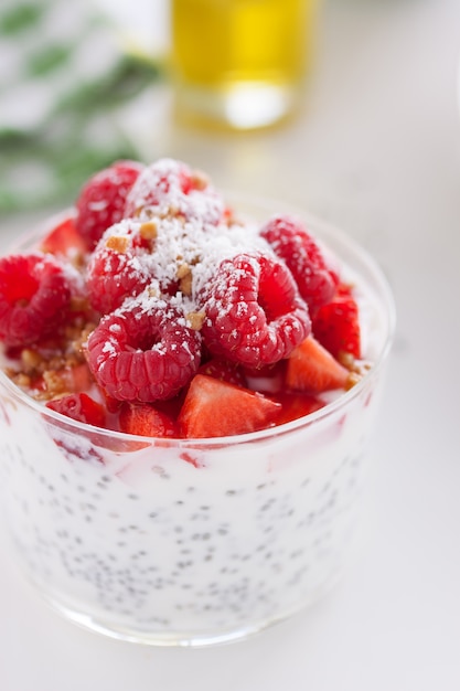 Foto gratuita dessert fatti in casa di lamponi