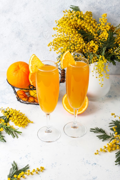 Homemade Refreshing Orange Mimosa Cocktails with Champaigne