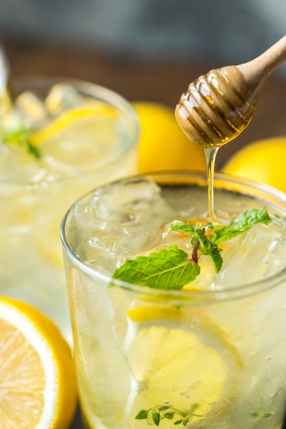 Free photo honey lemon soda beverage photography