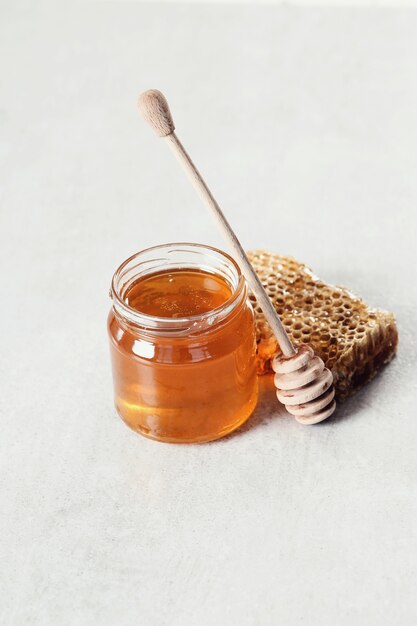 Honeycomb with jar