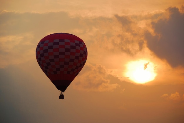 Free photo hot ballon flying