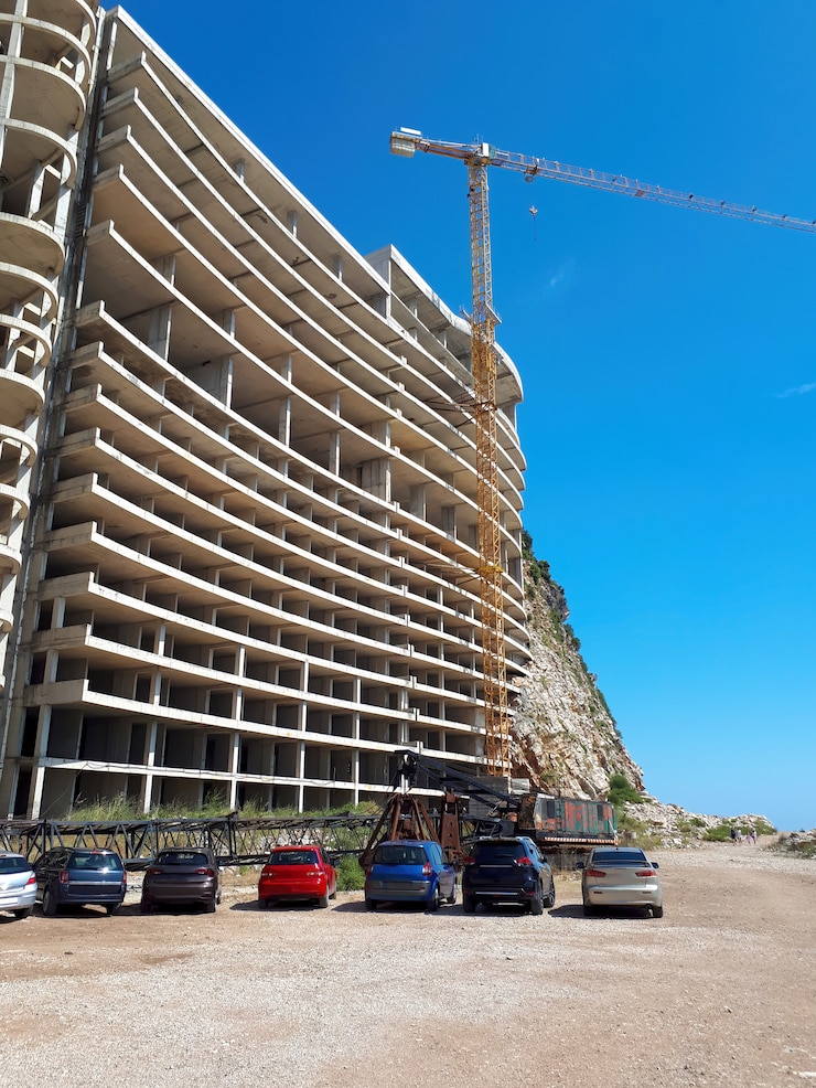 Free Photo house construction in petrovac, montenegro
