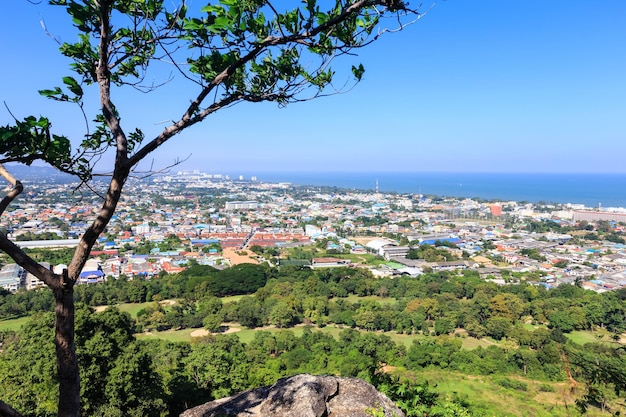 景勝地ホアヒンタイからのホアヒンシティ