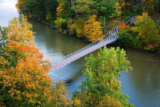 秋のハドソン川渓谷