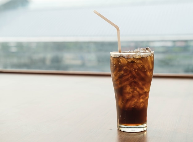 Free photo ice cola glass