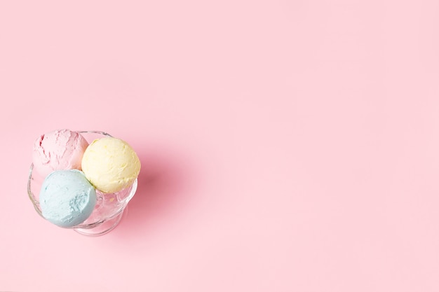 Ice cream balls on bowl