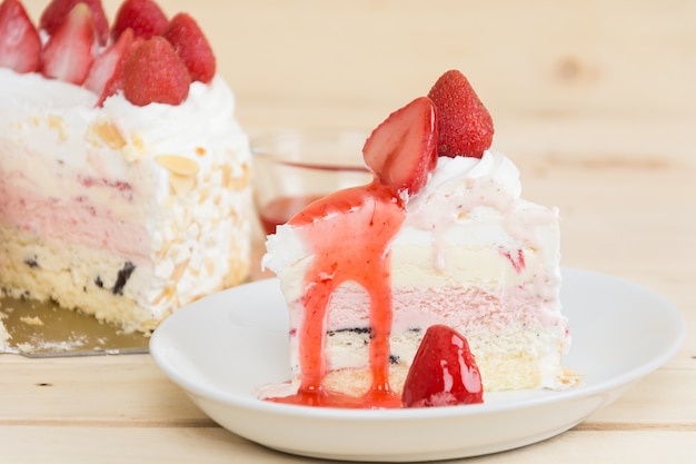 Free photo ice-cream cake