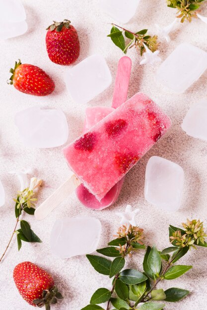 Ice cream with strawberry flavor
