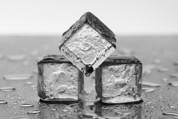 Free photo ice cubes arrangement still life