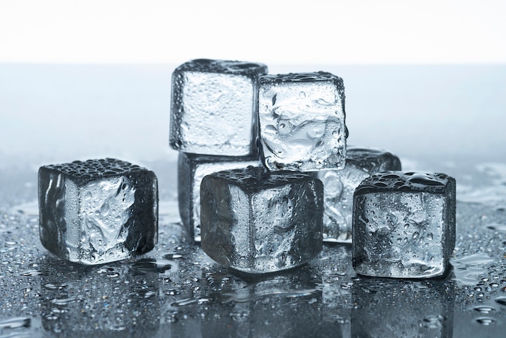 Free Photo ice cubes arrangement still life