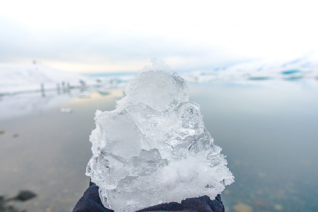 Бесплатное фото Айсберги в лагуне ледника, исландия.