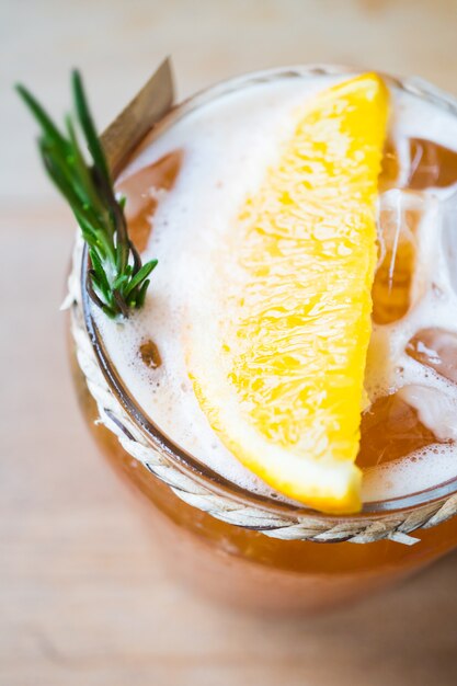 Iced lemon tea