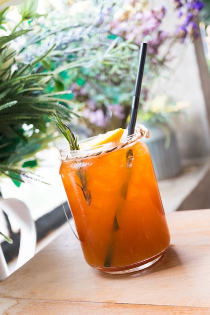 Free photo iced lemon tea