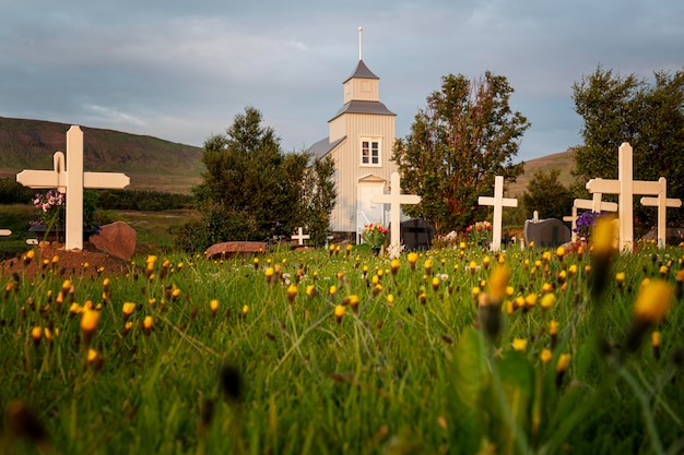 아름다운 교회의 아이슬란드 풍경