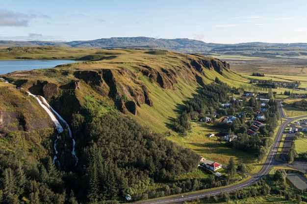 美しい平原のアイスランドの風景