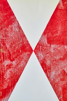 빨간색과 흰색의 네덜란드 대각선 패턴을 그린 나무 판자의 이미지