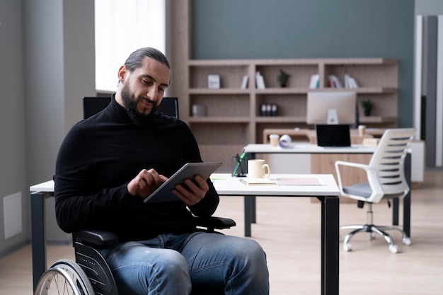 Foto gratuita concetto di educazione inclusiva