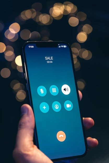 Бесплатное фото Экран входящего звонка от продажи крупным планом