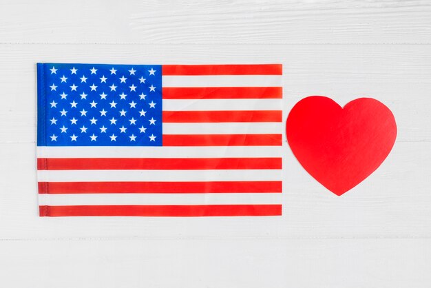 independence day background with heart