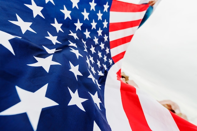 アメリカの旗を持つ独立記念日の概念