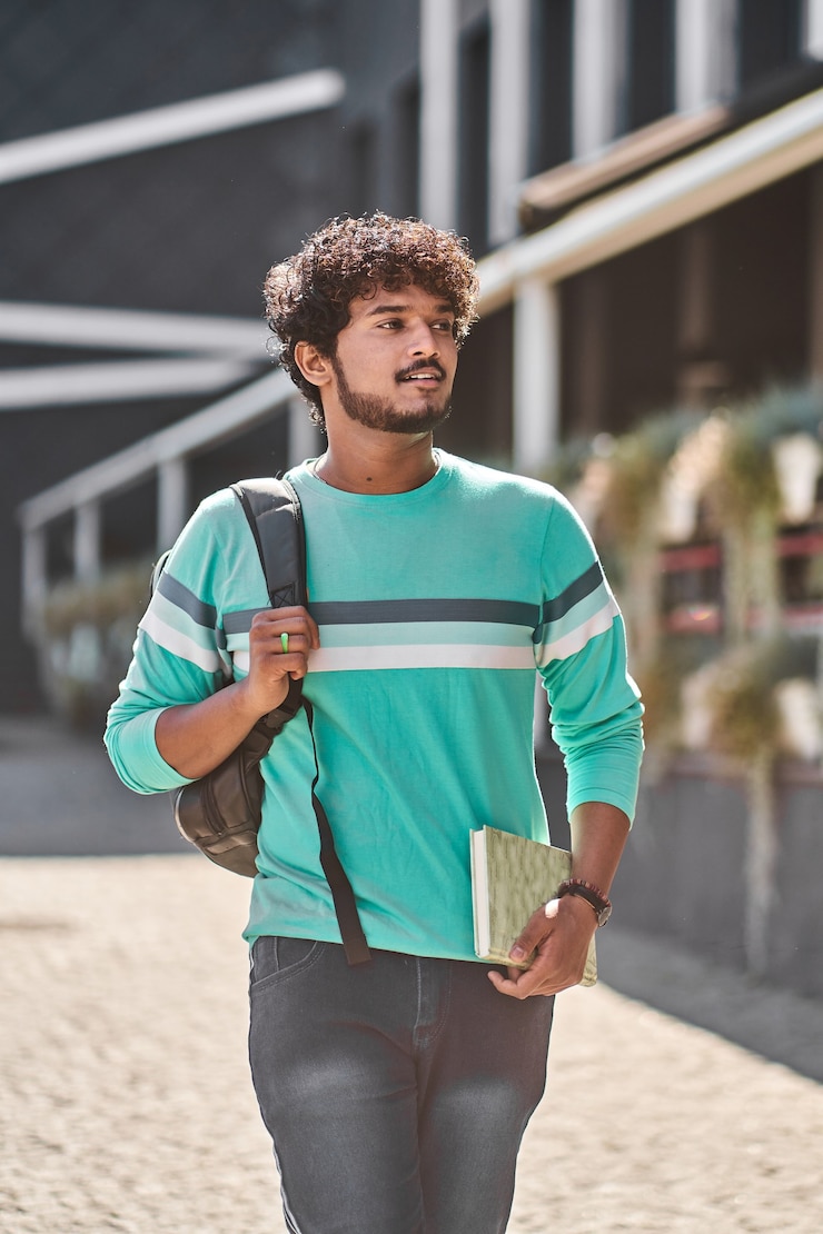 Free Photo indian student goes to first lesson