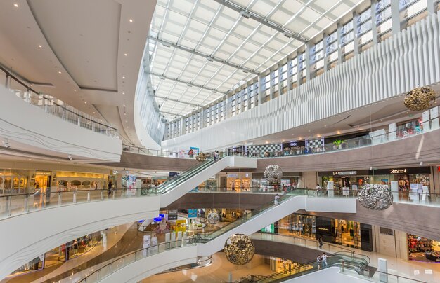 Mengapa ada Mall yang Sepi dan Ramai Pengunjung Pasca Pandemi? Pentingnya Customer Experience bagi Suatu Bisnis 