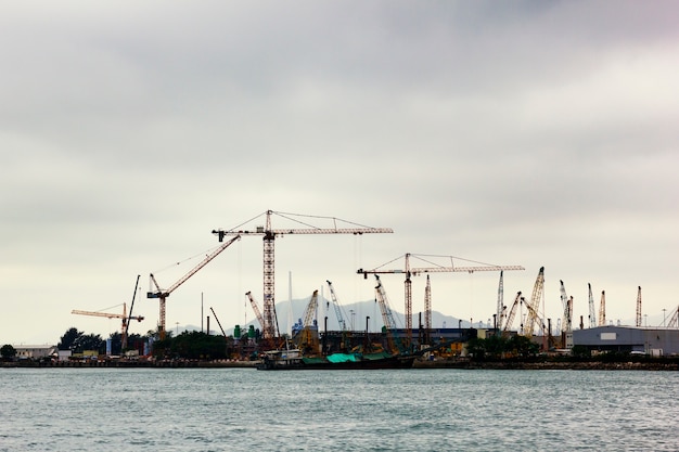 Foto gratuita inquinamento da ingegnere edile industriale