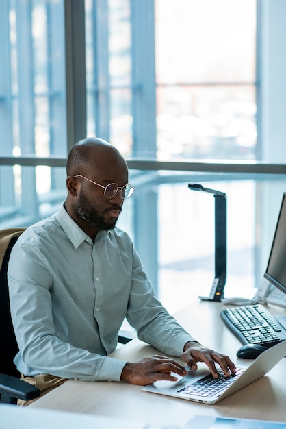 Industrial designer working on 3d model