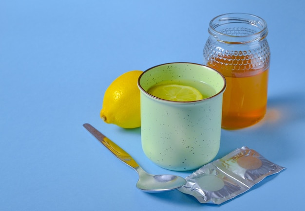 Infusion, honey, lemon, and pills - the remedy for the symptoms of the flu, cold or COVID-19