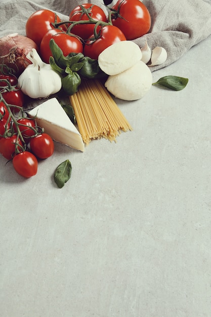 Free photo ingredients for cooking pasta