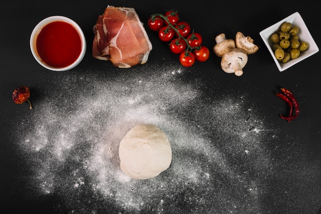 Free photo ingredients near dough and flour