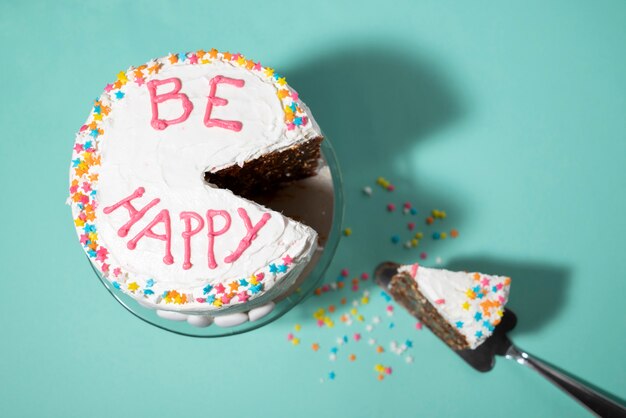 Inspirational quote written on cake