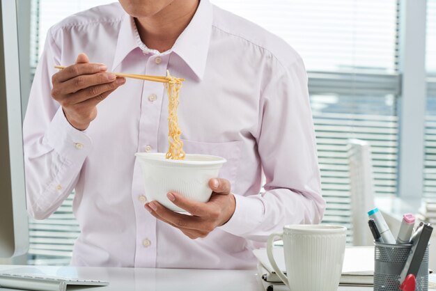 インスタントラーメン