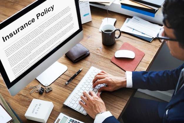 보험 정책 계약 조건 문서 개념