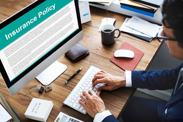 보험 정책 계약 조건 문서 개념