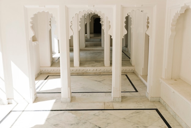 Free photo interior design of city palace in udaipur rajasthan, india