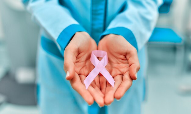 International symbol for october breast cancer awareness month