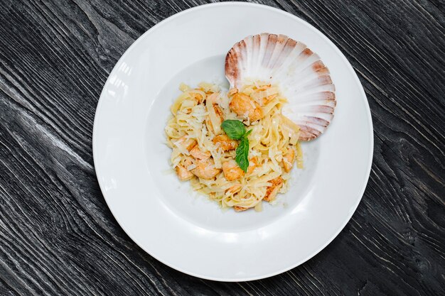 Italian risotto with beans and shell.