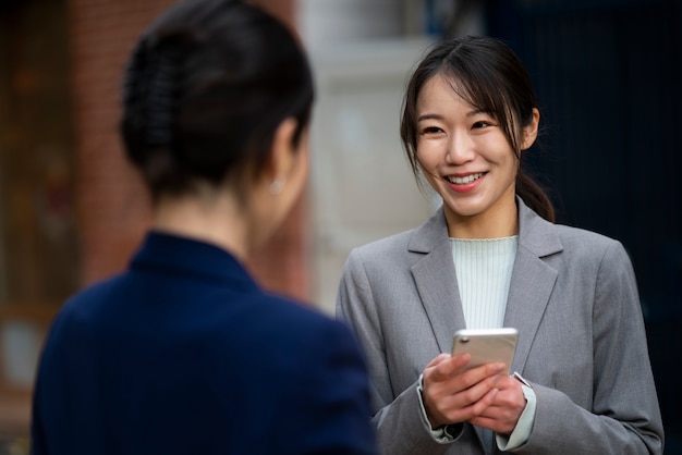 무료 사진 비즈니스 파트너와 일본 비즈니스 개념