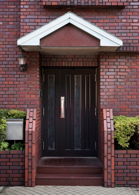 Free photo japanese house entrance