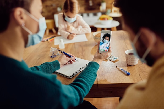 Foto gratuita datele queste medicine e starà bene