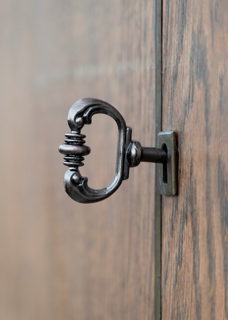 key-door-lock_23-2151011269.jpg