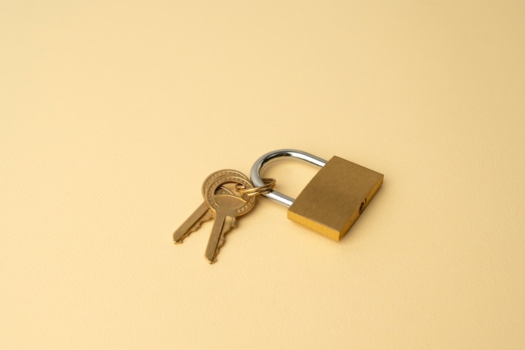 Free Photo keys set arrangement still life