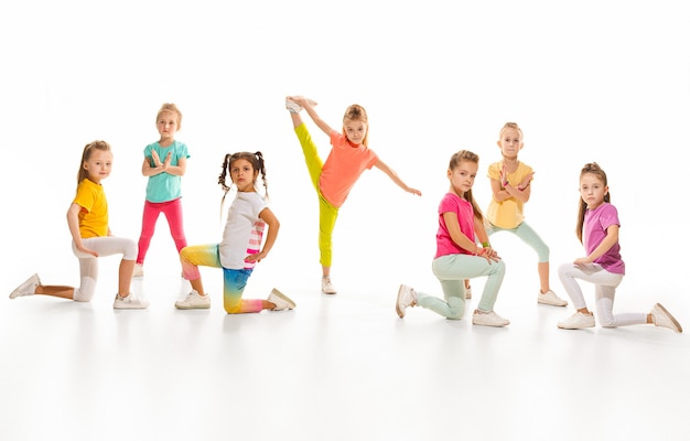 Foto gratuita la scuola di ballo per bambini, balletto, hiphop, street, ballerini funky e moderni