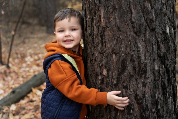 Free photo kids learnign about environment