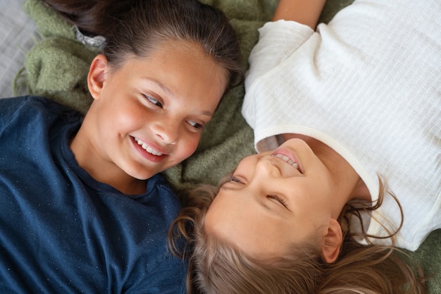 Bambini che giocano in spazi tranquilli e accoglienti