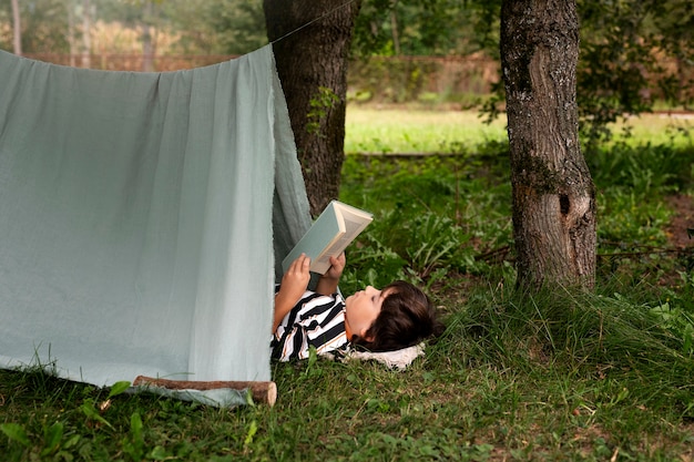 Free photo kids in rural retreats having fun