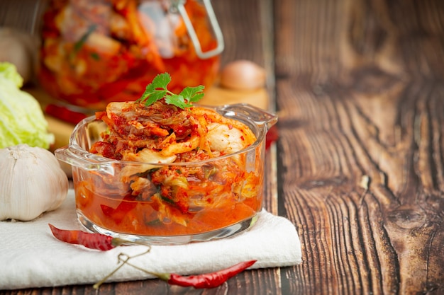 Free photo kimchi ready to eat in bowl